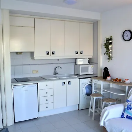 Cala Blanca Studio, By Bookindenia Lägenhet