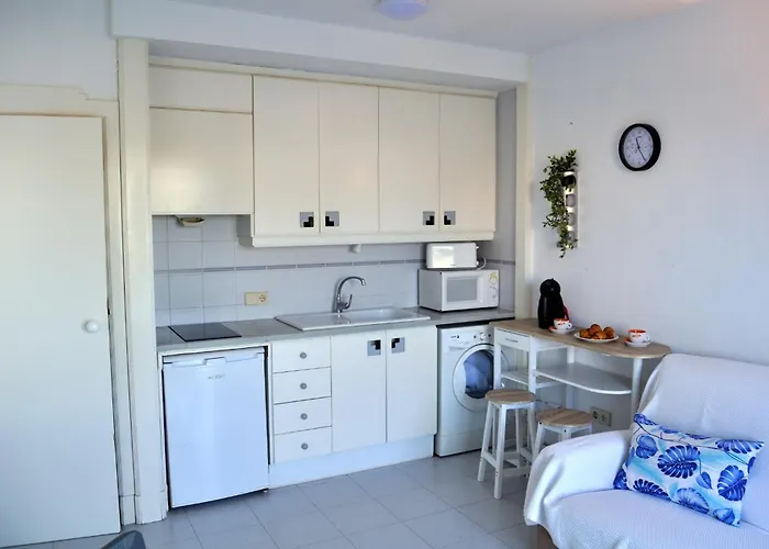 Cala Blanca Studio, By Bookindenia Апартаменти