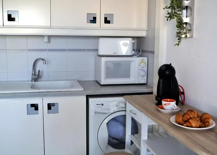 Cala Blanca Studio, By Bookindenia Apartman