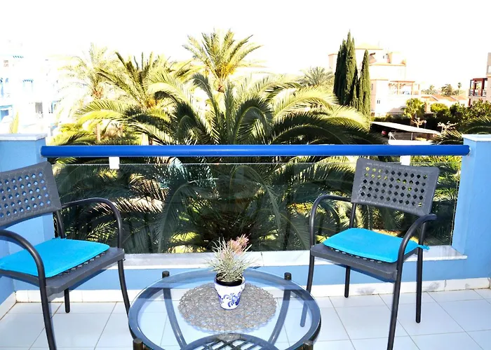 Cala Blanca Studio, By Bookindenia *